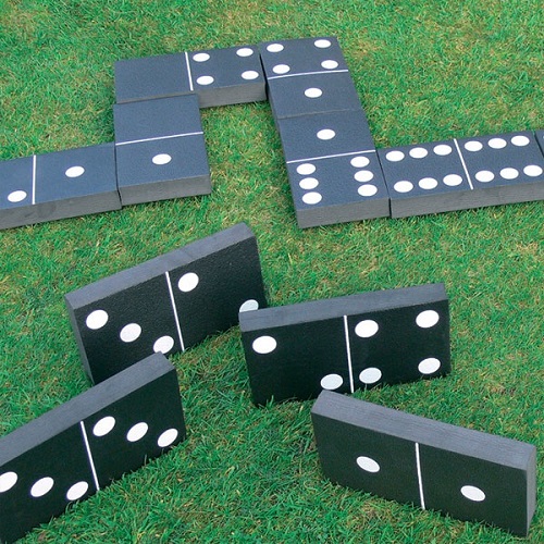 Giant Dominoes